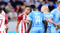 Ένταση και αποβολή για τον Άμπενα, με δέκα η Σλόβαν (vid)