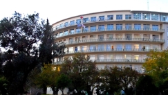 Απίστευτο περιστατικό: Γυναίκα γέννησε μέσα στη λεκάνη της τουαλέτας στο ΚΑΤ, «δεν ήξερα ότι ήμουν έγκυος» (vid)