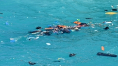 Ναυάγιο στα Κύθηρα: Οι μετανάστες είδαν τον χειριστή του σκάφους να τους εγκαταλείπει και να πέφτει στη θάλασσα (vid)