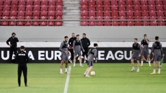 Η Καραμπάγκ προπονήθηκε στο Καραϊσκάκη πριν τον Ολυμπιακό (vid)