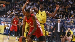 Eρυθρόλευκος περίπατος στο Παλέ απέναντι στον Άρη