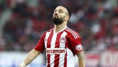 Τα περαστικά του Ολυμπιακού στον Ματιέ Βαλμπουενά για τον τραυματισμό του