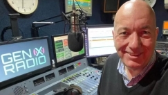 Ραδιοφωνικός παραγωγός στην Αγγλία πέθανε την ώρα που έκανε εκπομπή: «Η μουσική σταμάτησε στα μισά ενός τραγουδιού»