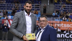 Μπουρούσης: «Αν δεν ήταν ο Αμερικάνος δε θα ήμουν στην ΑΕΚ» (vids)