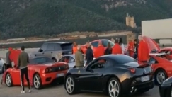«Παρέλαση» Ferrari στο λιμάνι της Ηγουμενίτσας (vid)