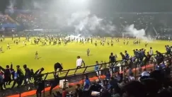 Γκρεμίζεται το γήπεδο που συνέβη η τραγωδία στην Ινδονησία