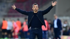 Η στιγμή της έντασης και η αποχώρηση του Λουτσέσκου από την συνέντευξη Τύπου (vid)