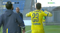 Φραστικό επεισόδιο Ριέρα - Μεταξά στον Αστέρα Τρίπολης, απευθείας στα αποδυτήρια ο παίκτης (vid)