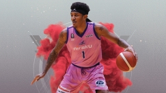 Ο Σαχίντ Ντέιβις στο Λαύριο