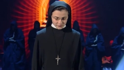 Πήγε και κέρδισε το «The Voice» ως καλόγρια και πλέον έχει μεταμορφωθεί και δουλεύει σερβιτόρα (vid)