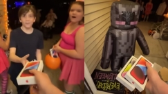 YouΤuber αντί για γλυκά «κερνούσε» iPhone στο Halloween (vid)