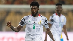 Η εθνική Γκάνας έφτασε στο Κατάρ αλλά ξέχασε τις φανέλες της και... τρέχει ενόψει της πρεμιέρας του Μουντιάλ