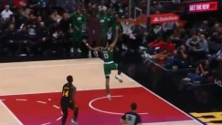 Ο Τέιτουμ πήγε να καρφώσει, χάρισε φοβερό blooper στον Σακίλ (vid)