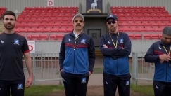 Ο Τεντ Λάσο «έγραψε» μηνύματα στους Αμερικανούς διεθνείς που θα πάνε στο Μουντιάλ και αναρτήθηκαν στον δρόμο