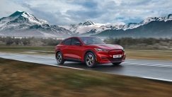 Ford Mustang Mach-E: Η ηλεκτροκίνηση στην καλύτερη στιγμή της