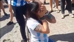 Γυναίκα υποσχέθηκε να ξυρίσει το κεφάλι της αν η Αργεντινή πάρει το Μουντιάλ και το... έκανε (vid)