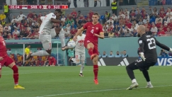 Ο Εμπολό «άγγιξε» το γκολ στο ξεκίνημα του αγώνα με τη Σερβία, αλλά νικήθηκε από το Σέρβο κίπερ. (vid)