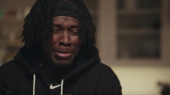 O Ιμπάκα πρόσφερε τσάι από γρύλους στον Τζρου Χόλιντεϊ και αυτός αηδίασε (vid)