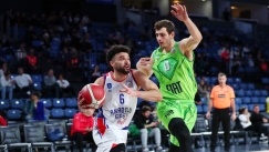 Με ανατροπή και σούπερ Μπράιαντ, η Εφές «λύγισε» την Τόφας του Πρίφτη πριν υποδεχθεί τον Παναθηναϊκό