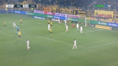 Μεγάλη επέμβαση του Σαράνοφ σε σουτ του Πινέδα στο 2' (vid)