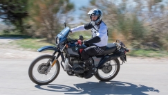 BMW R 80 G/S: Η περιπετειώδης Γερμανίδα που άλλαξε την ιστορία στα μεγάλα On/Off