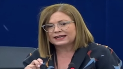 Η Σπυράκη κατέθεσε 21.240 ευρώ στο Ευρωπαϊκό Κοινοβούλιο για τις αμοιβές που πήρε παρατύπως ο συνεργάτης της