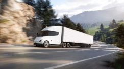 Το τελευταίο τεστ του ηλεκτρικού φορτηγού της Tesla ήταν ένας μαραθώνιος (vid)