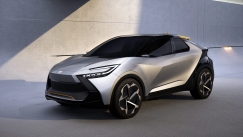 Το νέο Toyota C-HR έρχεται το 2023 και θα έχει plug-in υβριδική έκδοση