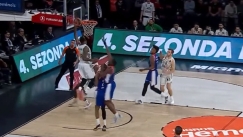 Το τρομερό alley-oop κάρφωμα του Γουίλιαμς με το ένα χέρι (vid)