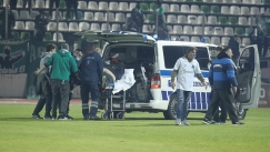 Δακρυγόνα και η αποχώρηση οπαδού με ασθενοφόρο στη Λιβαδειά σε photos! 