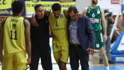 Πρόβλημα στο Λαύριο, αποχώρησε υποβασταζόμενος ο Φλαγκ (vid)