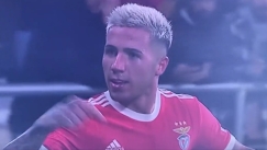 Ο Φερνάντες δήλωσε «μένω εδώ» στους οπαδούς της Μπενφίκα μετά το γκολ του στο Κύπελλο (vid)