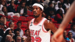 Ο Μπάτλερ άφησε... ξερούς τους Χάρντεν και Εμπίντ (vid)