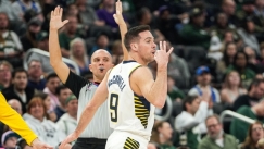 Ο ΜακΚόνελ σημείωσε 25 στους Μπακς στο ημίχρονο με 9/9 σουτ και πέτυχε career high (vid)