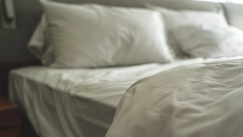 Η ιαπωνική τεχνική ύπνου που νικά τον καύσωνα: Ξέχνα το κλιματιστικό και τον ανεμιστήρα χωρίς κόστος (vid)