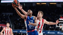 Αποδέσμευσε τον Τέιλορ η Εφές