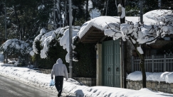 Ο χιονιάς φεύγει, ο παγετός έρχεται στην Αττική: Σε ποιες περιοχές θα συνεχιστούν οι χιονοπτώσεις