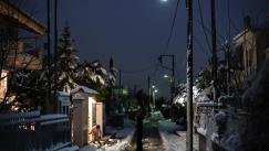 Νέο δελτίο της ΕΜΥ για την «Μπάρμπαρα»: Μέχρι το μεσημέρι θα χιονίζει στην Αττική