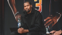 Ντουράντ: «Παίξαμε απίθανο μπάσκετ με τον Καϊρί και τον Τζέιμς, για 16 ματς»