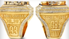 Οι Λέικερς έκαναν δώρο στον Αμπντούλ Τζαμπάρ ένα δακτυλίδι με 578 διαμάντια (vid)