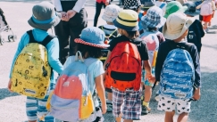 Γκρίνια για τις σχολικές τσάντες στην Ιαπωνία: Πολύ βαριές για τους μαθητές, ακόμη και 10 κιλά