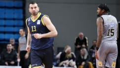 Το Λαύριο «έκαψε» την ΑΕΚ απ' το τρίποντο και πήρε νίκη παραμονής (vids)