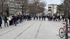 Σύγκρουση τρένων στα Τέμπη: Έκτακτη αιμοδοσία στη Λάρισα, έδωσε αίμα και ο Αλέξης Τσίπρας (vids)