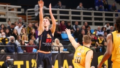 Φάση από την αναμέτρηση ανάμεσα στην ΑΕΚ και τον Προμηθέα.