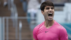 O Κάρλος Αλκαράθ πανηγυρίζει