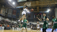 Ο Χαντς καρφώνει στο καλάθι του Παναθηναϊκού