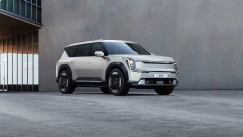 Το ηλεκτρικό SUV Kia EV9 έχει θέσεις για επτά και τεχνολογία στο φουλ