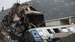 Τραγωδία στα Τέμπη: Ελεύθερος με περιοριστικούς όρους και ο έμπειρος σταθμάρχης Λάρισας