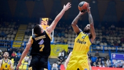 Ο Ντένμον σκοράρει