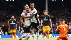 Οι παίκτες της Φούλαμ πανηγυρίζουν γκολ κόντρα στη Λιντς